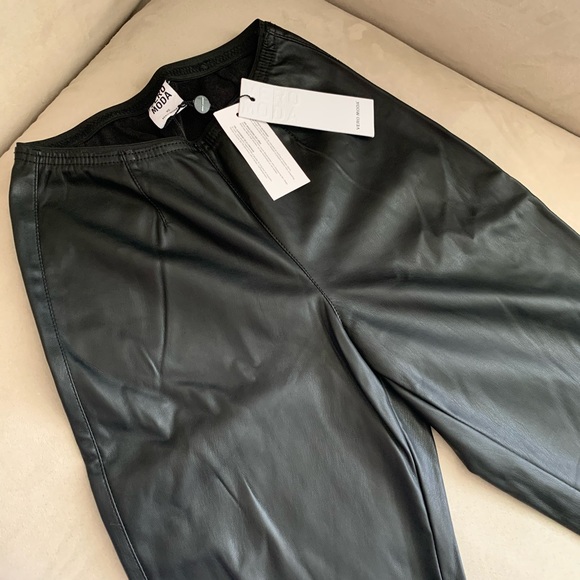 BRAND NEW VERO MODA PANTS, SIZE XS, SKINNY FIT - Picture 2 of 7